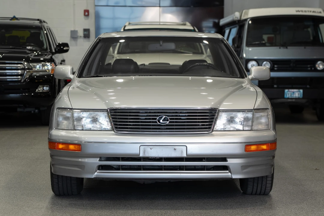 1995 Lexus LS 2nd Gen - Image 2 of 31