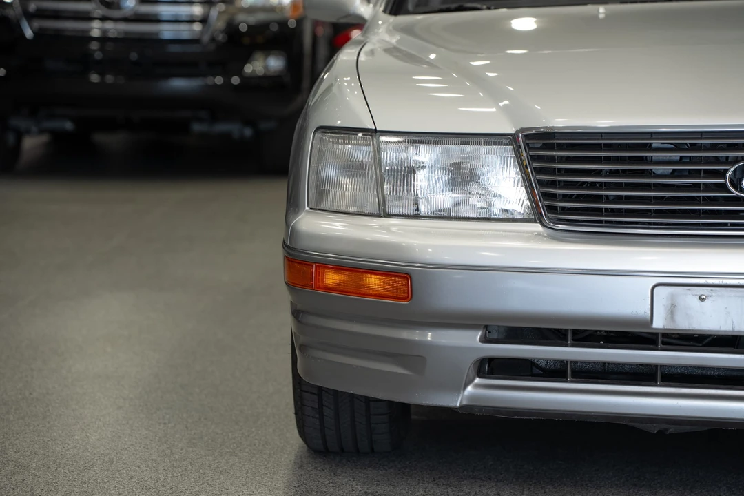 1995 Lexus LS 2nd Gen - Image 15 of 31