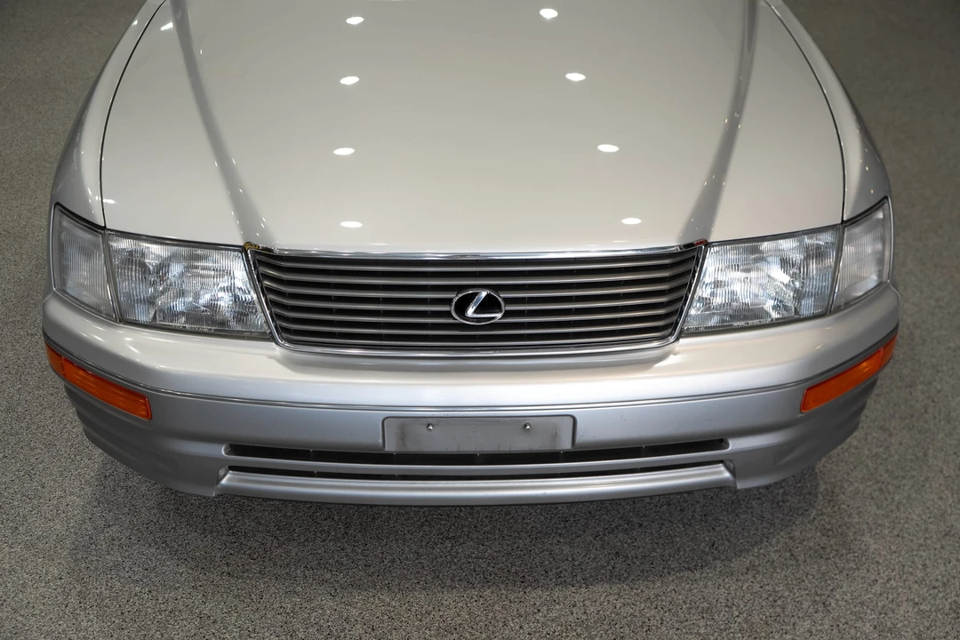 1995 Lexus LS 2nd Gen - Image 14 of 31