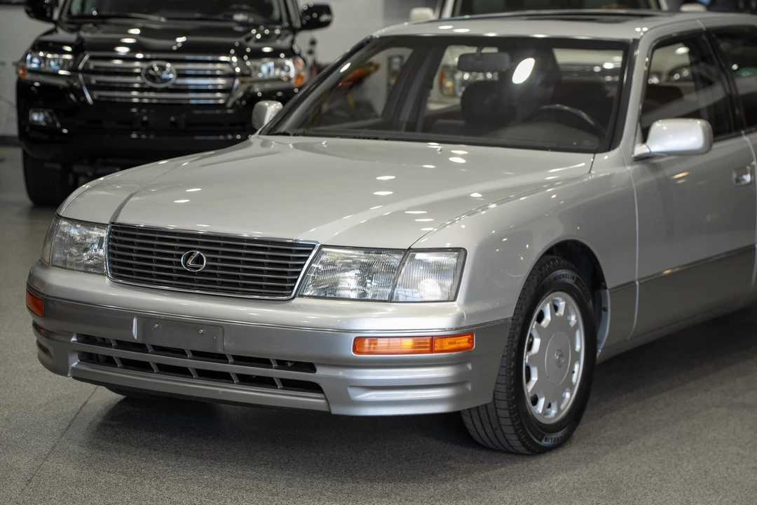 1995 Lexus LS 2nd Gen - Image 20 of 31