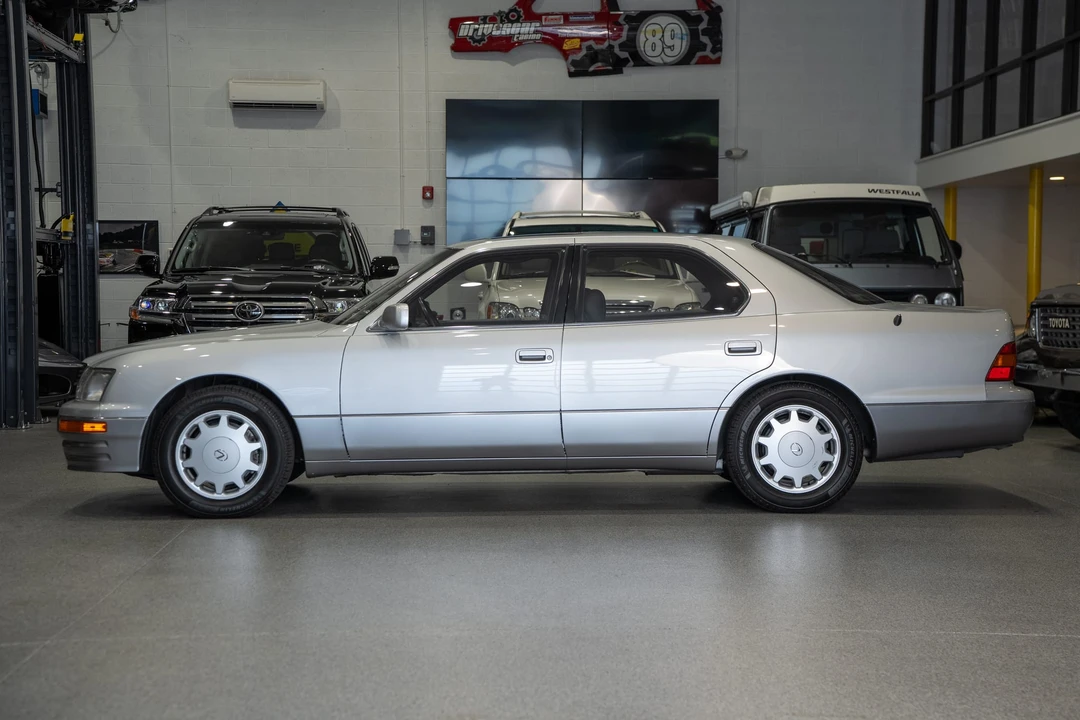 1995 Lexus LS 2nd Gen - Image 4 of 31