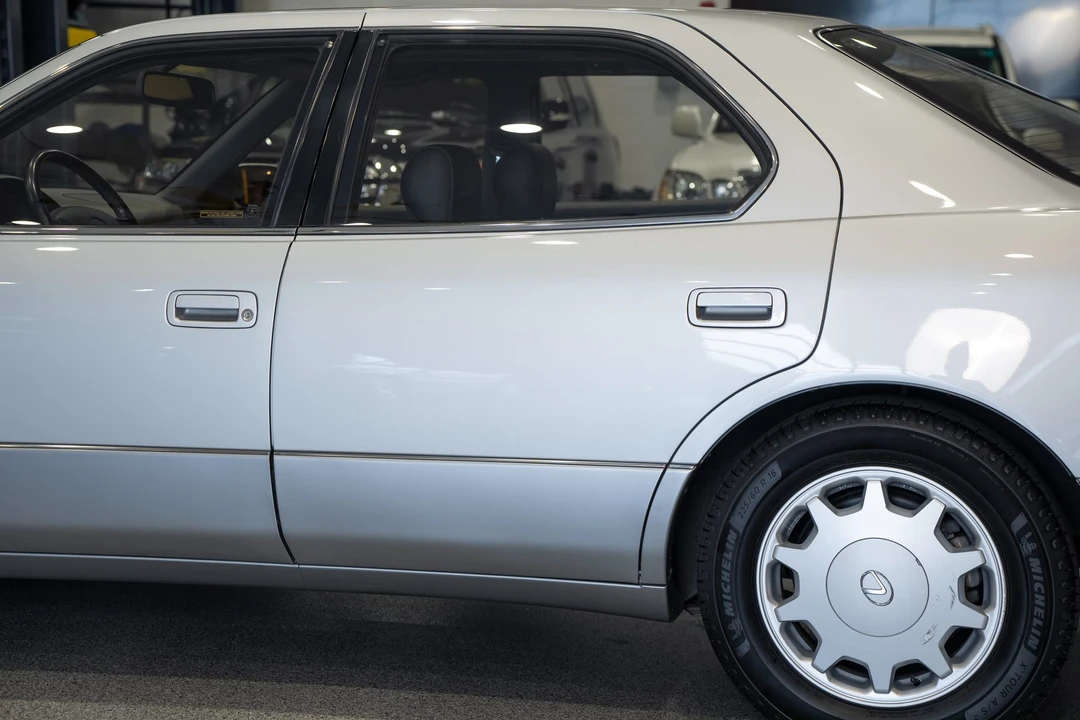 1995 Lexus LS 2nd Gen - Image 29 of 31