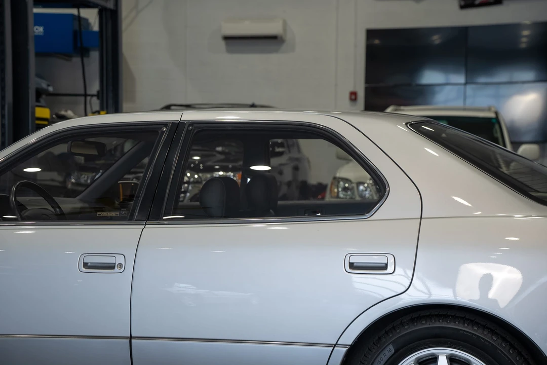 1995 Lexus LS 2nd Gen - Image 31 of 31