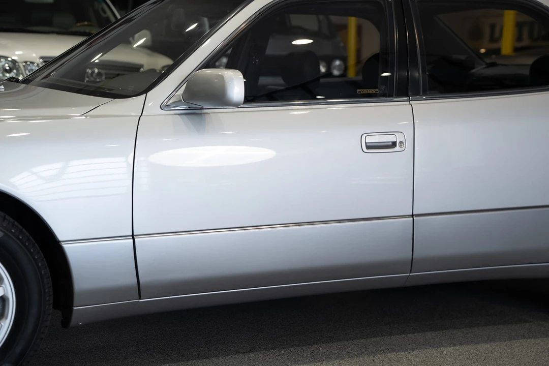 1995 Lexus LS 2nd Gen - Image 26 of 31