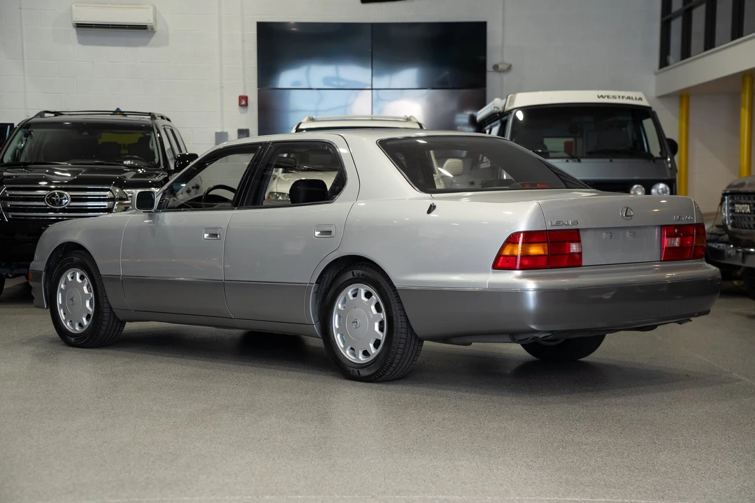 1995 Lexus LS 2nd Gen - Image 5 of 31