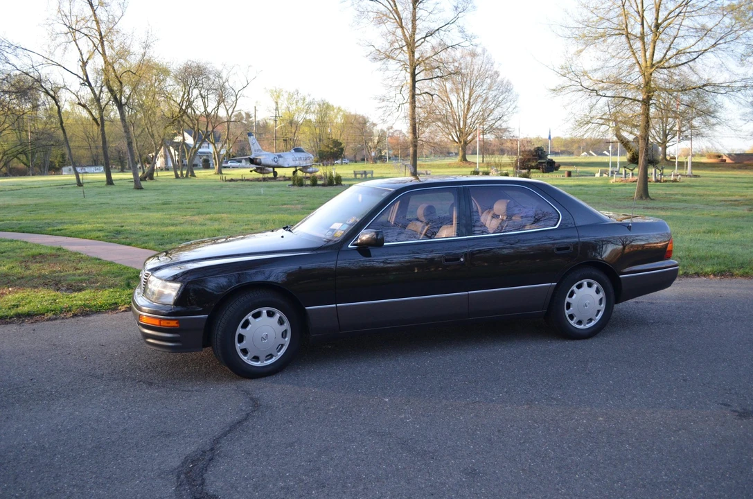 1995 Lexus LS 2nd Gen - Image 6 of 31