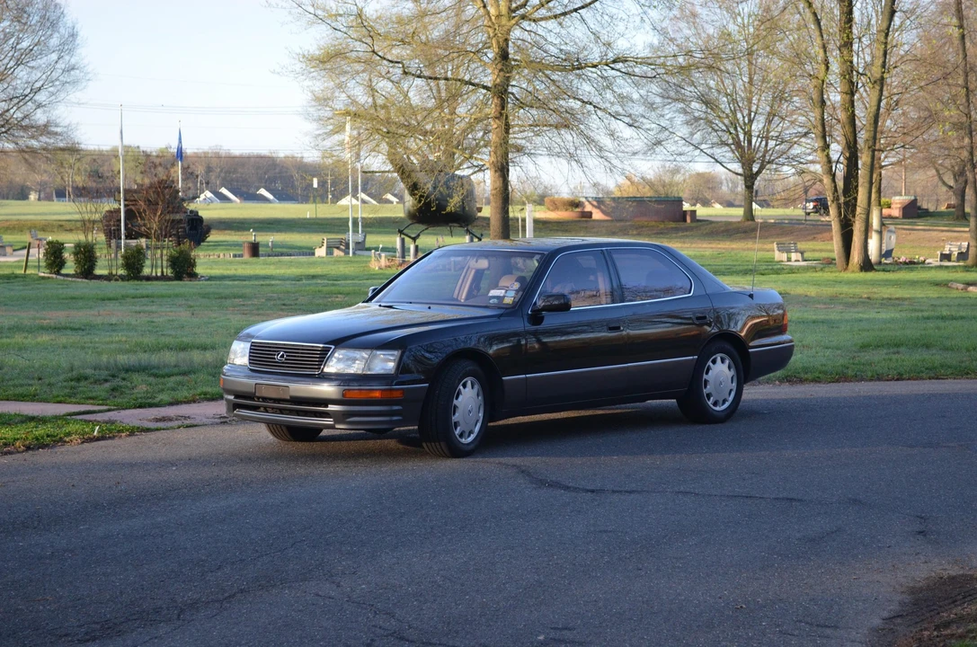 1995 Lexus LS 2nd Gen - Image 5 of 31