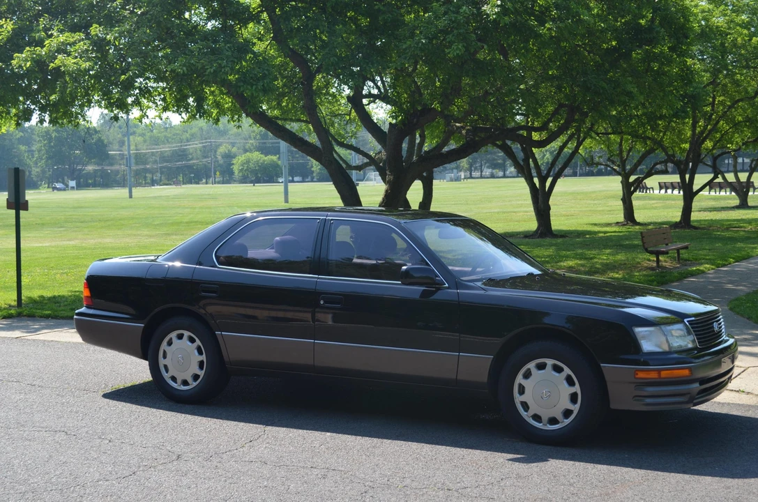 1995 Lexus LS 2nd Gen - Image 7 of 31