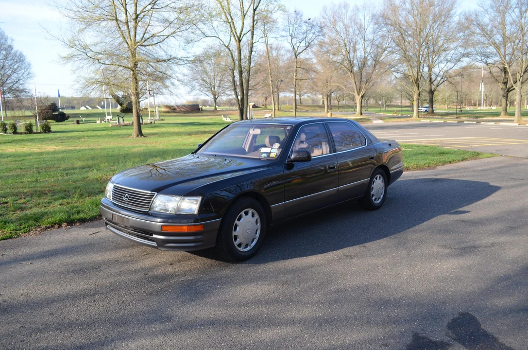 1995 Lexus LS 2nd Gen - Image 7 of 31