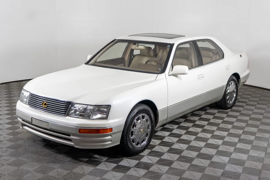 1995 Lexus LS 2nd Gen - Image 5 of 31