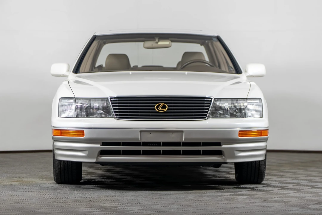1995 Lexus LS 2nd Gen - Image 3 of 31