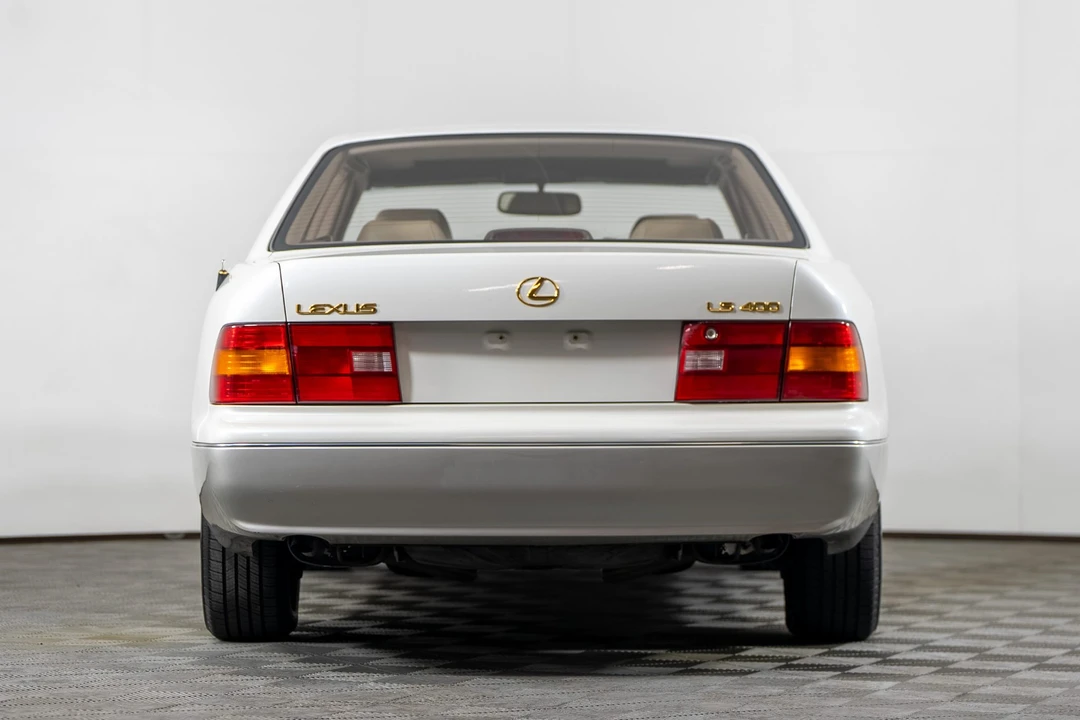 1995 Lexus LS 2nd Gen - Image 14 of 31