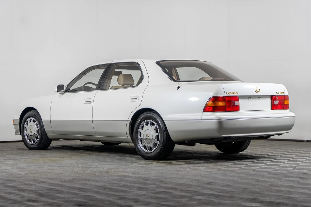 1995 Lexus LS 2nd Gen - Image 8 of 31