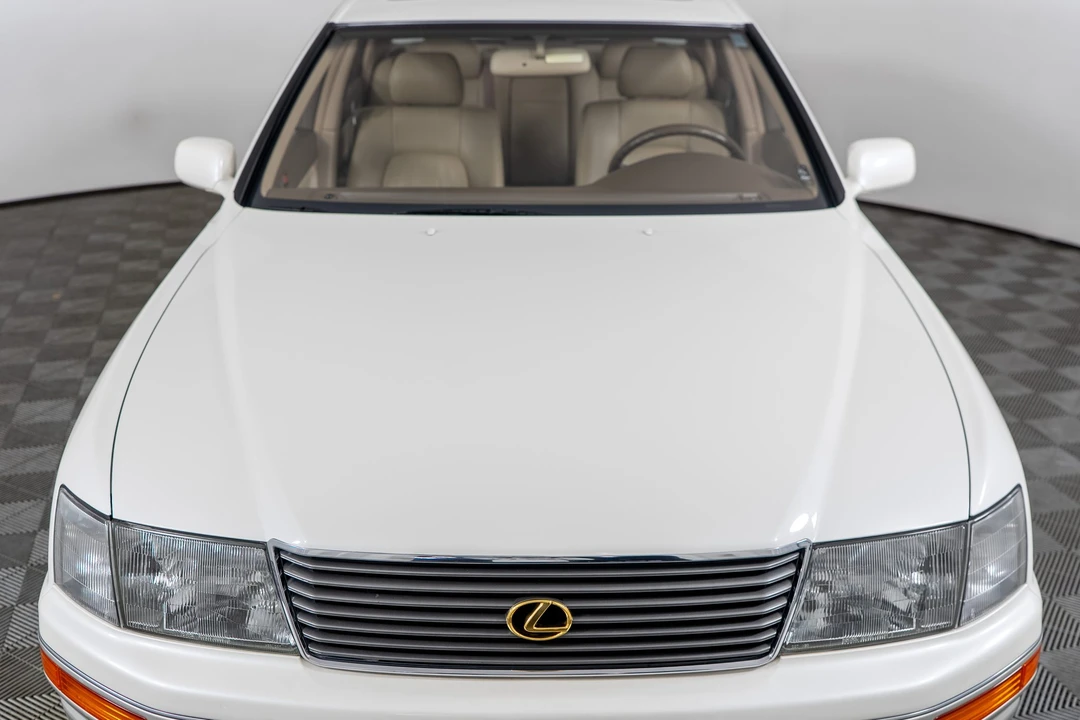 1995 Lexus LS 2nd Gen - Image 24 of 31