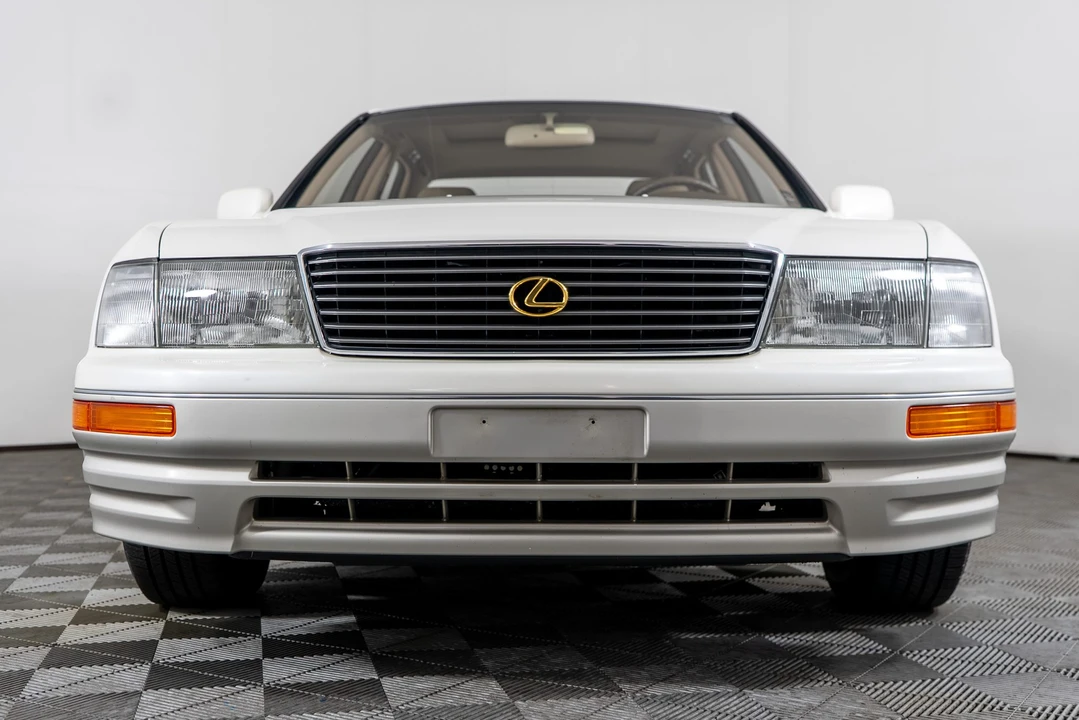 1995 Lexus LS 2nd Gen - Image 4 of 31
