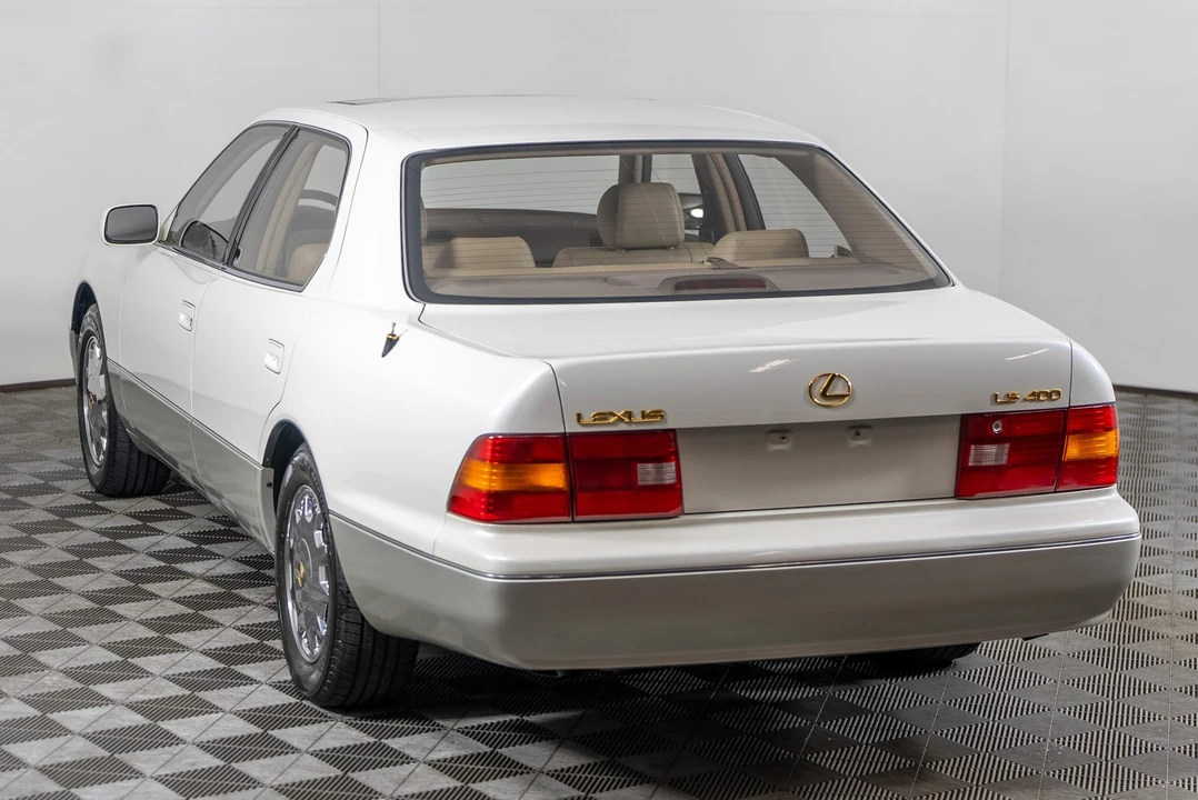 1995 Lexus LS 2nd Gen - Image 10 of 31