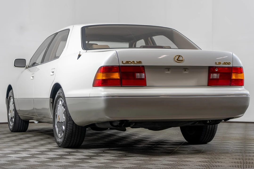 1995 Lexus LS 2nd Gen - Image 9 of 31