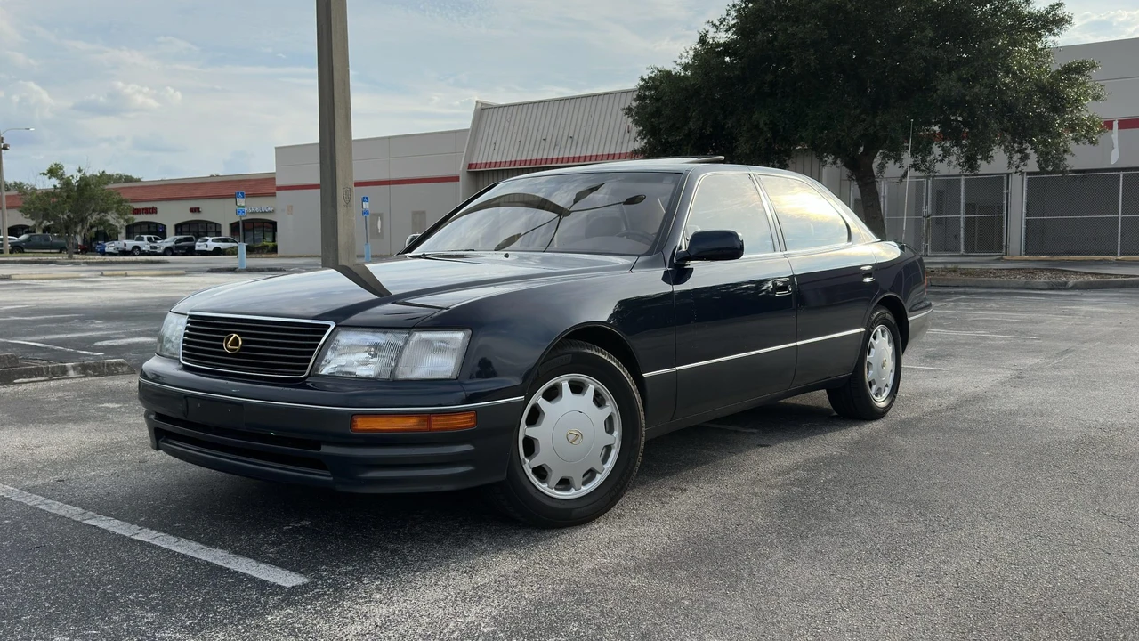 1995 Lexus LS 2nd Gen - Image 4 of 31