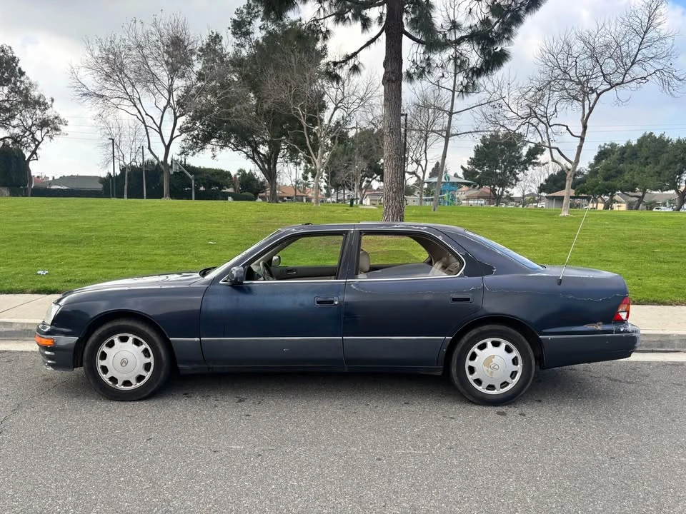1995 Lexus LS 2nd Gen - Image 3 of 7