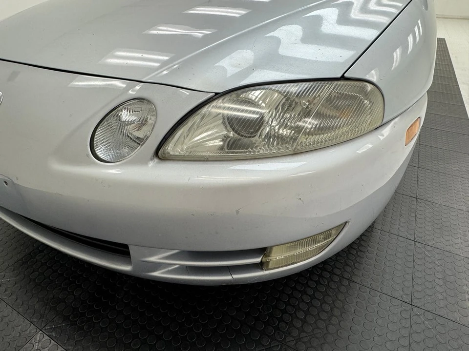 1995 Lexus RC - Image 9 of 31