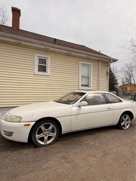 1995 Lexus SC400 - Image 2 of 13