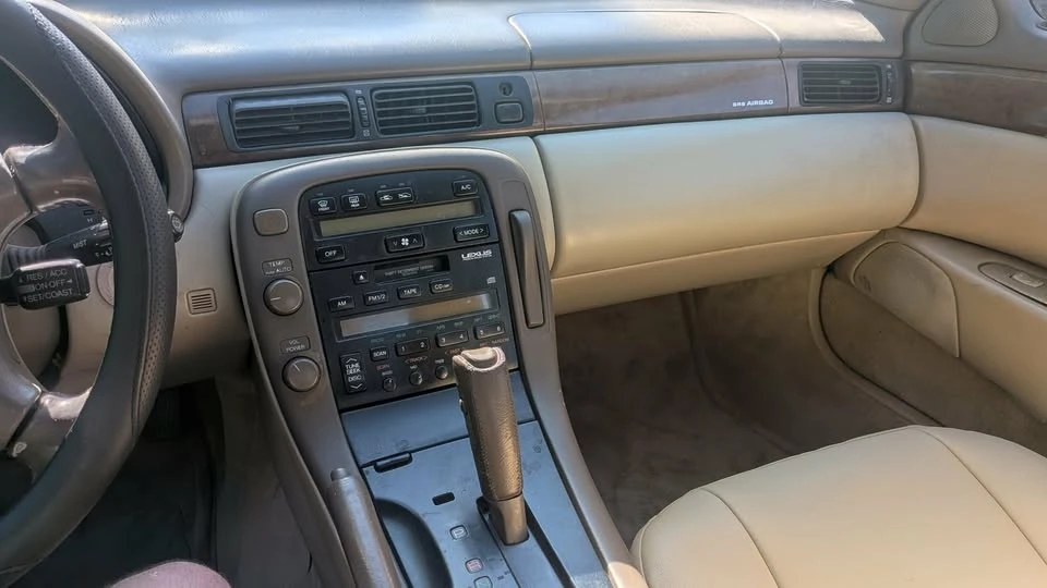 1995 Lexus SC400 - Image 2 of 10