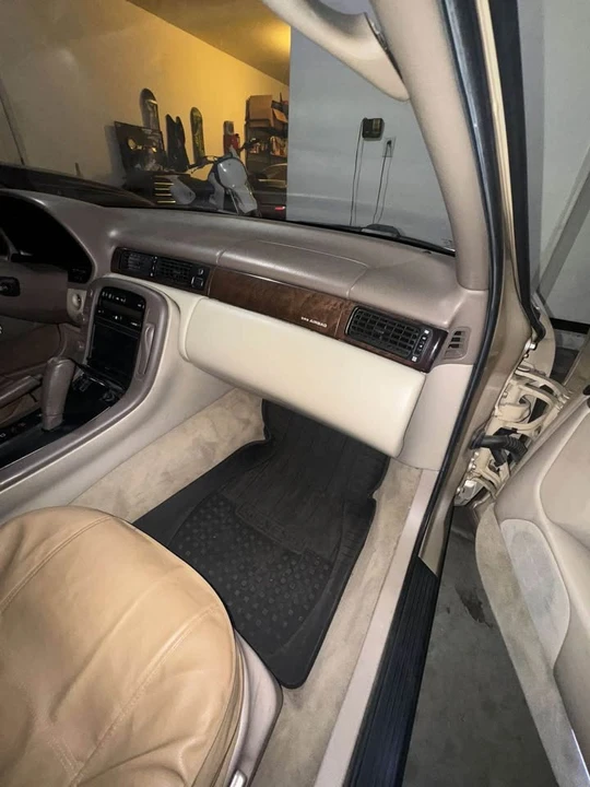 1995 Lexus SC400 - Image 3 of 12