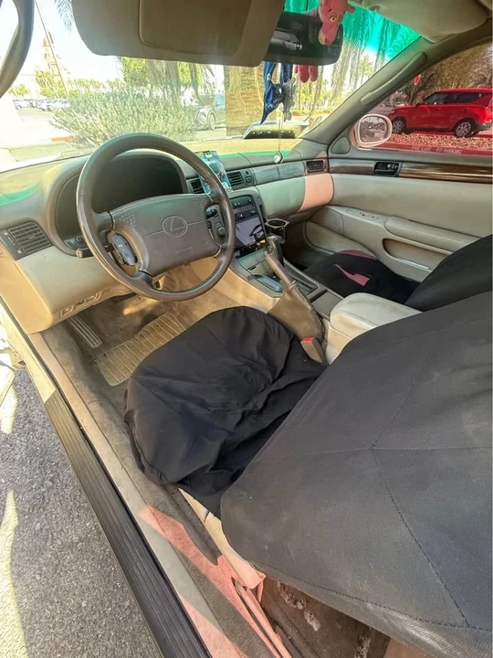 1995 Lexus SC400 - Image 10 of 13