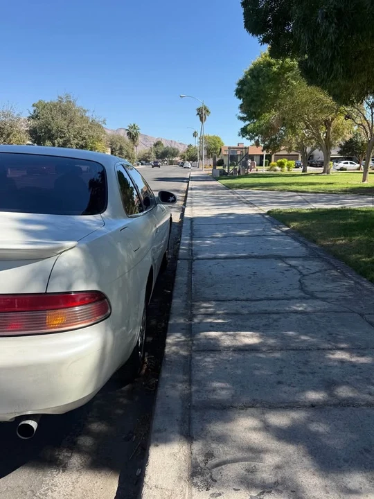 1995 Lexus SC400 - Image 2 of 13