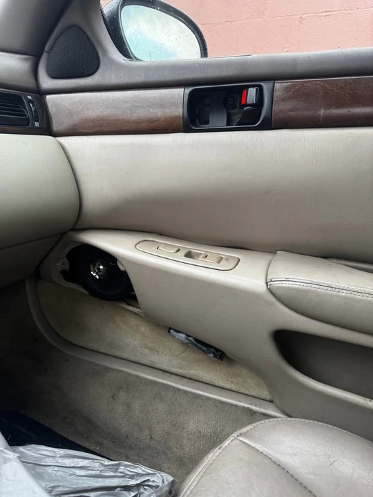 1995 Lexus SC400 - Image 15 of 19