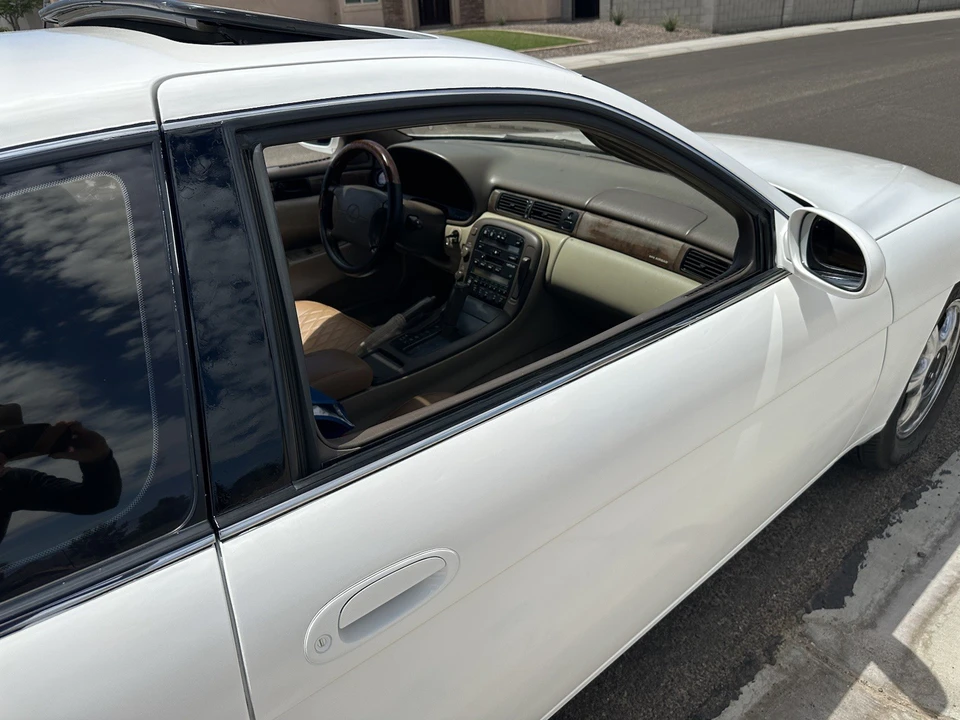 1995 Lexus SC400 - Image 4 of 16