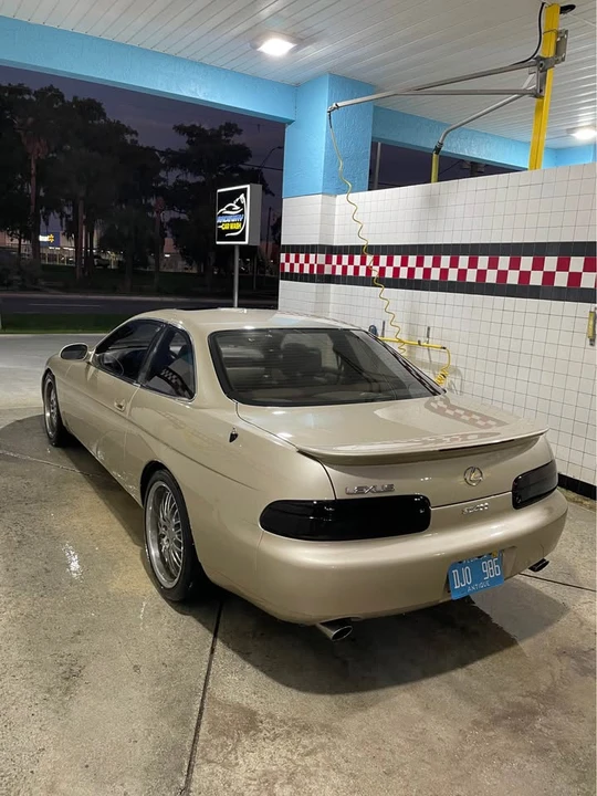 1995 Lexus SC400 - Image 4 of 10