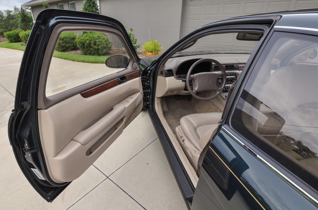 1995 Lexus SC400 - Image 18 of 31
