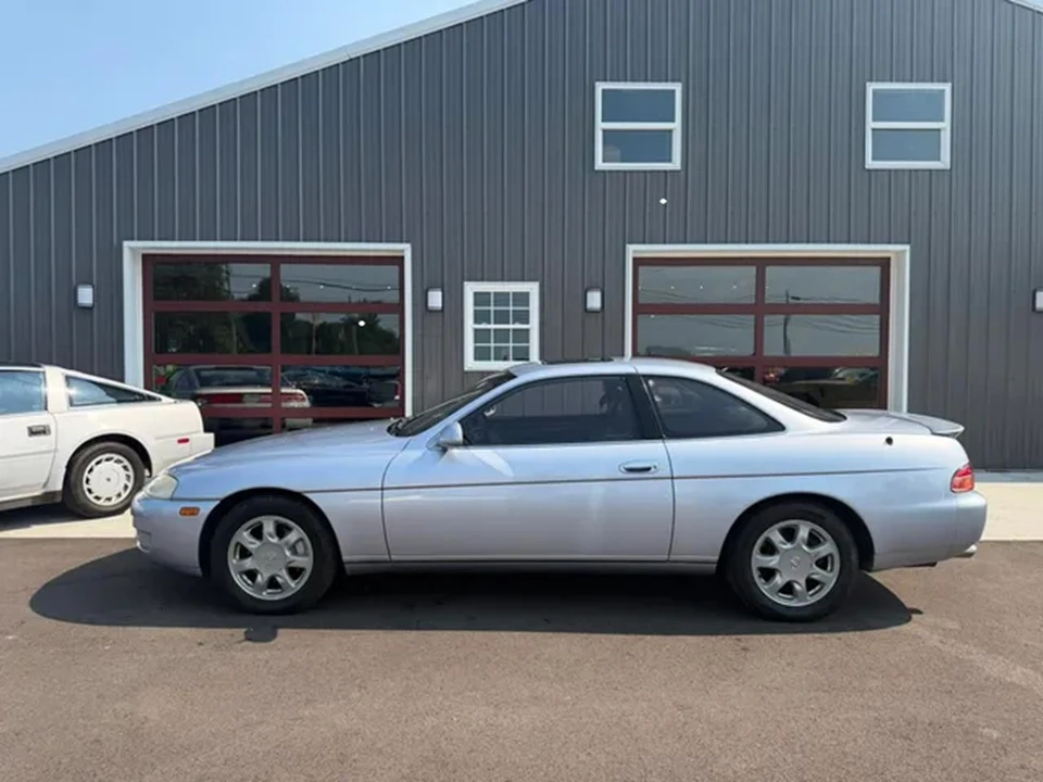 1995 Lexus SC400 - Image 2 of 5