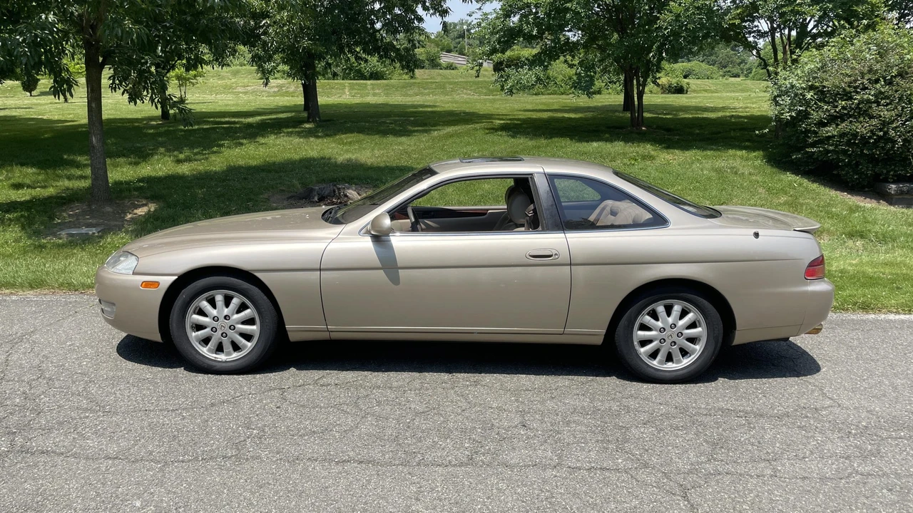 1995 Lexus SC400 - Image 13 of 31
