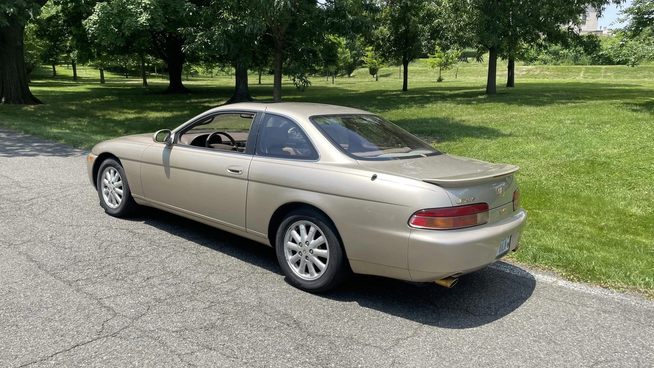 1995 Lexus SC400 - Image 11 of 31