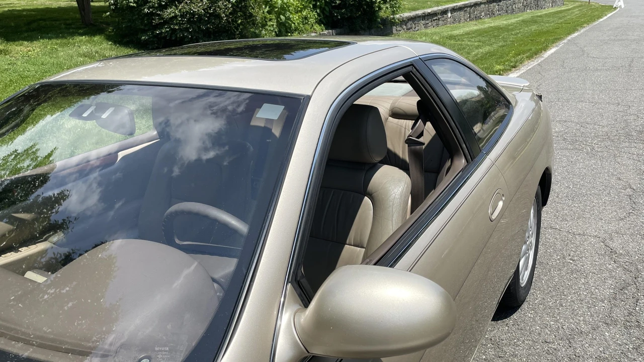 1995 Lexus SC400 - Image 29 of 31