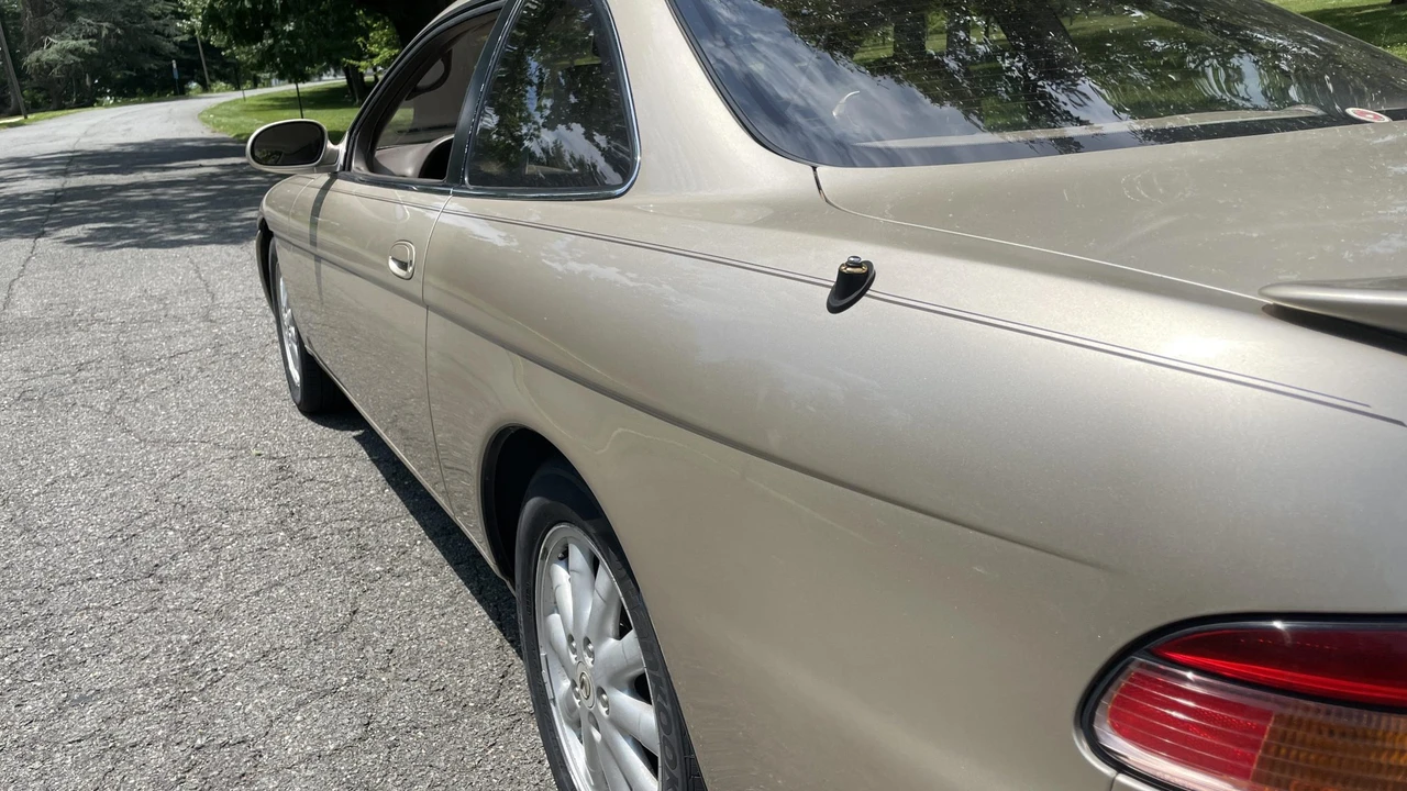 1995 Lexus SC400 - Image 25 of 31
