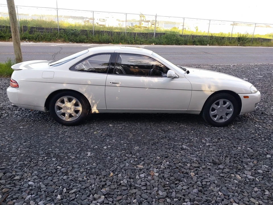 1995 Lexus SC400 - Image 18 of 31