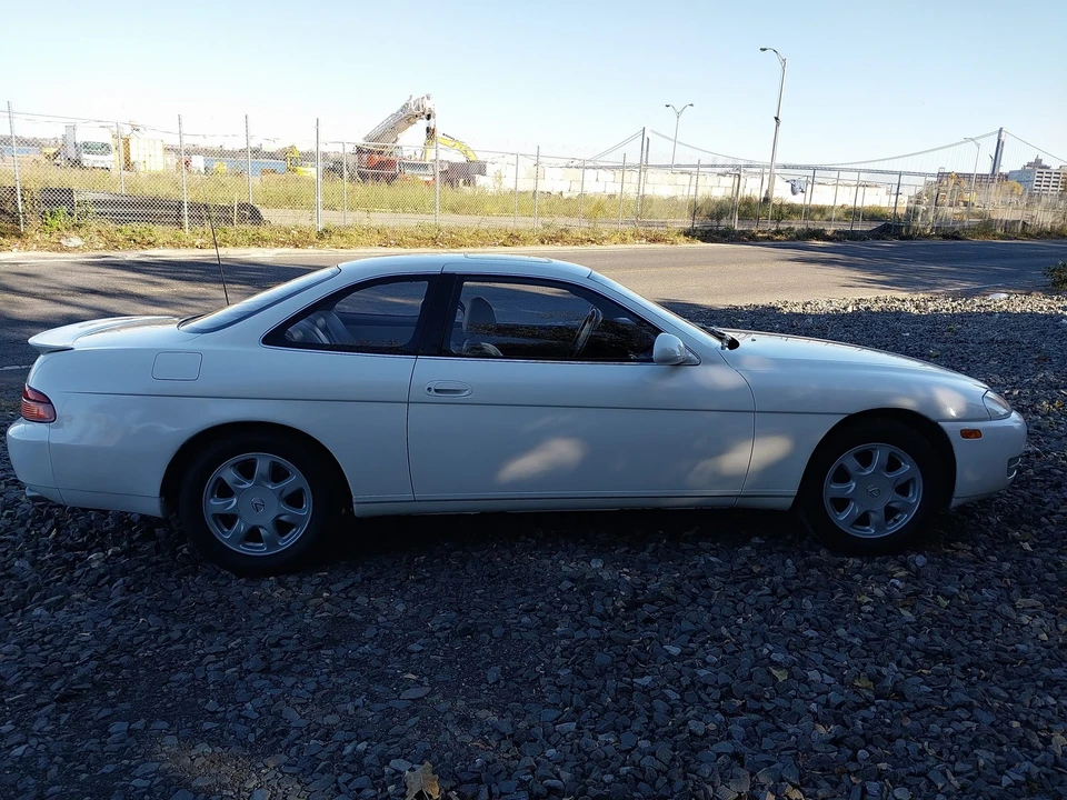 1995 Lexus SC400 - Image 17 of 31