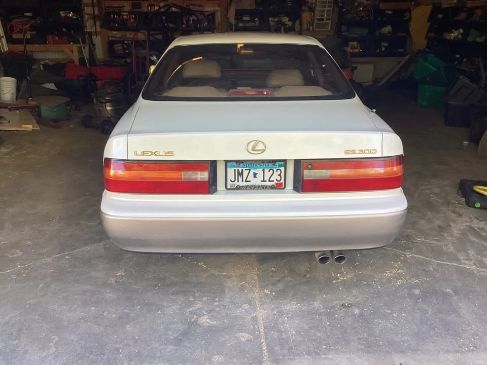 1995 Lexus ES 2nd Gen - Image 4 of 14