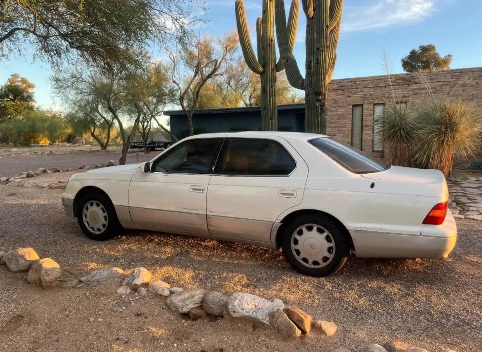 1995 Lexus LS 2nd Gen - Image 2 of 6
