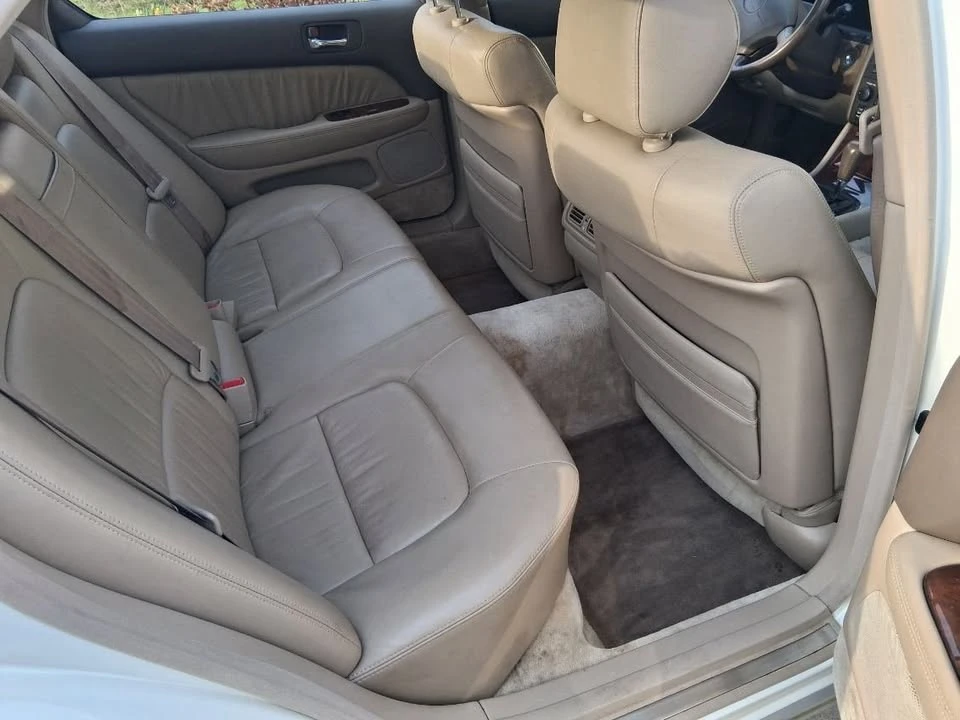 1995 Lexus LS 2nd Gen - Image 8 of 9