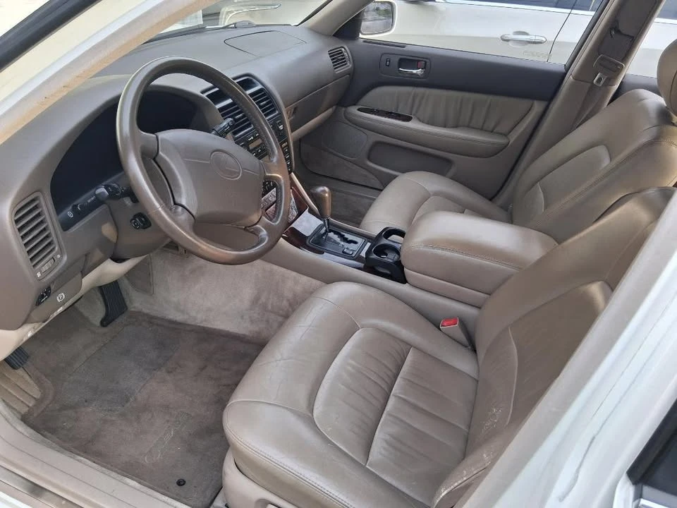 1995 Lexus LS 2nd Gen - Image 5 of 9