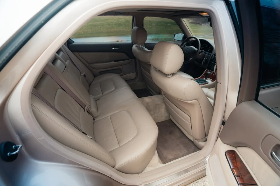 1995 Lexus LS 2nd Gen - Image 13 of 20