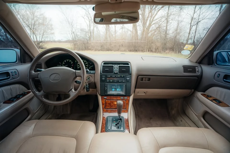 1995 Lexus LS 2nd Gen - Image 15 of 20