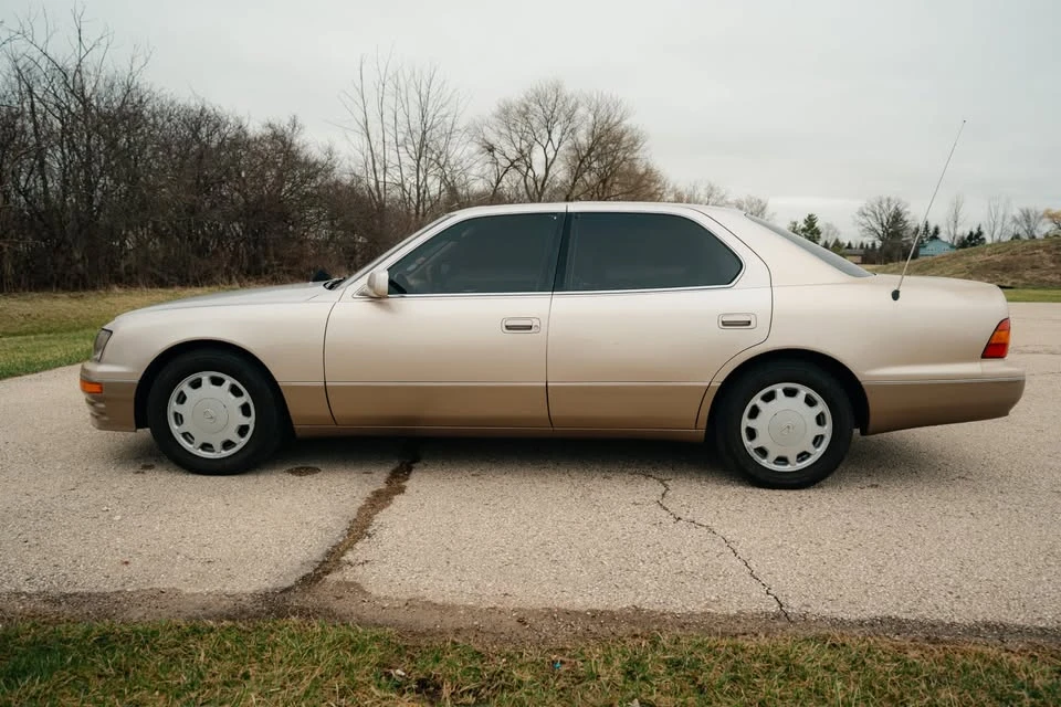 1995 Lexus LS 2nd Gen - Image 8 of 20