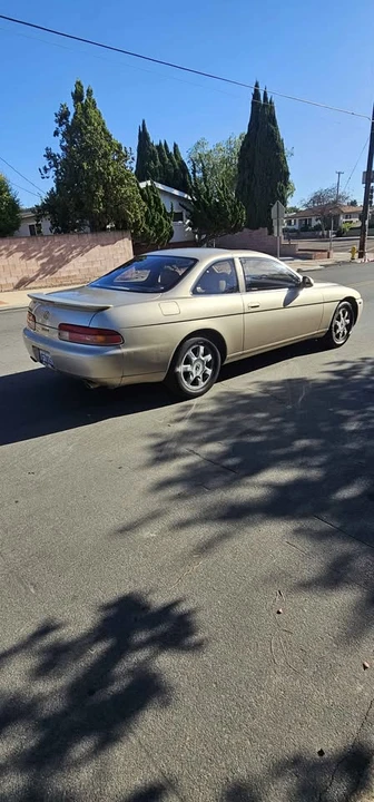 1995 Lexus SC400 - Image 3 of 12