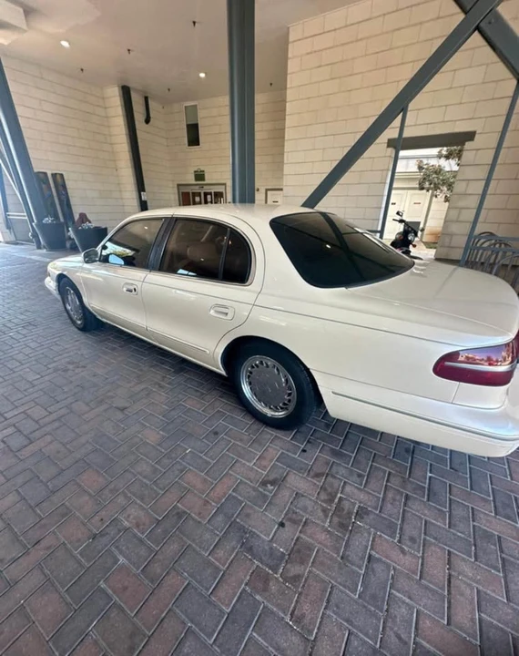 1995 Lincoln Continental 9th Gen - Image 3 of 4