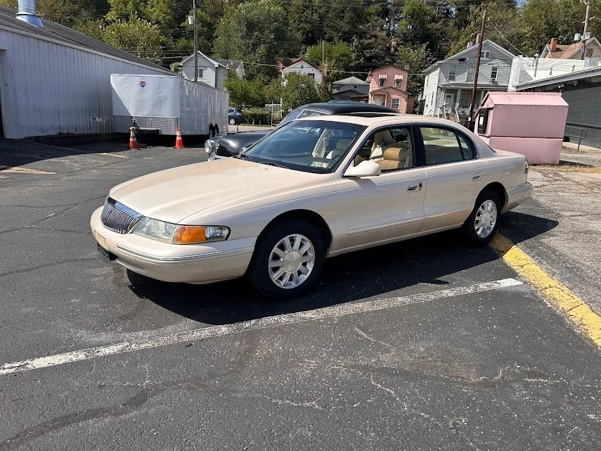 1995 Lincoln Continental 9th Gen - Image 7 of 20